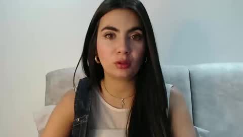 evacollins12 online show from September 20, 12:24 am