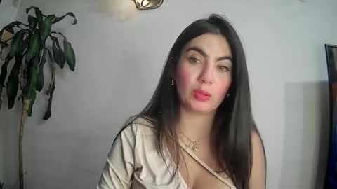 evacollins12 online show from March 11, 1:26 am