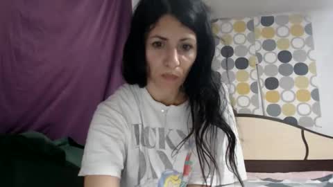 hornycrissyyourlove online show from November 3, 2:56 am