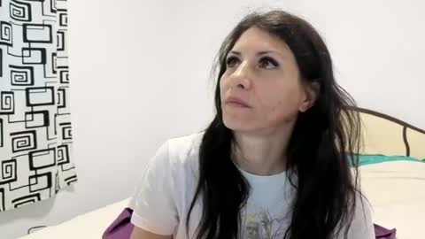 hornycrissyyourlove online show from June 28, 2:40 am