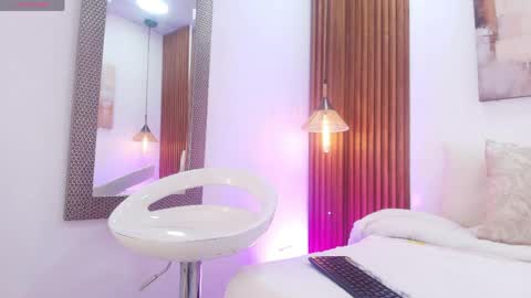 EVA GODDESS  online show from March 24, 5:41 pm