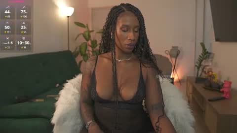 evajacksss_ online show from June 24, 9:55 pm