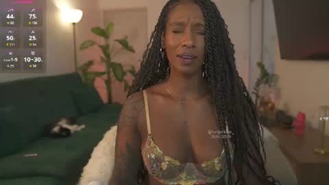 evajacksss_ online show from July 6, 9:17 pm