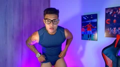 EVAN GREY online show from September 17, 2:37 am