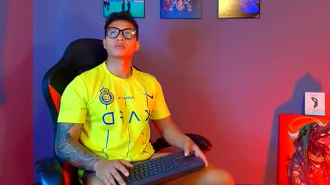 EVAN GREY online show from March 2, 5:30 pm