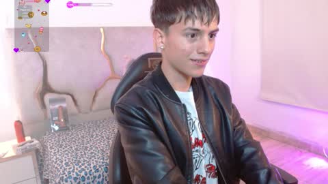 evan_tay online show from February 22, 3:10 am