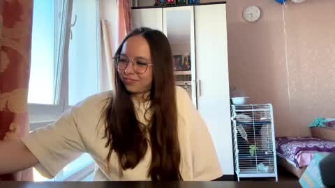 Mia online show from March 21, 2:44 pm