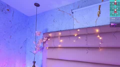 Evangelyne online show from December 19, 4:24 pm