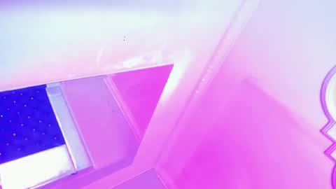 evanllelyne online show from July 2, 11:48 am