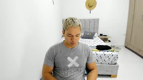 Evan online show from May 26, 8:31 am
