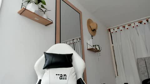 Evan online show from September 28, 2:26 pm