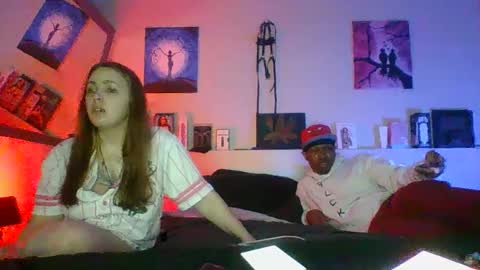 evanschris2048 online show from March 5, 3:29 am