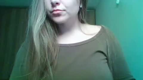 evasapples2026 online show from March 14, 11:53 pm