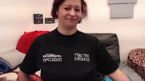 Eva Twiss online show from June 17, 1:38 pm