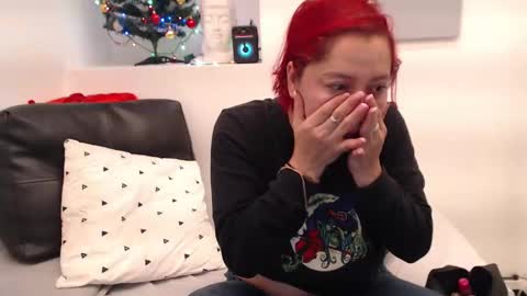 Eva Twiss online show from December 22, 1:40 pm