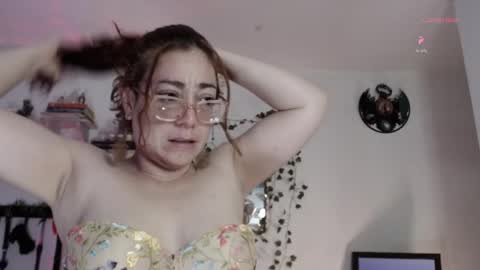 Eve Blue  friends. IG eve blue77 TW EveBlue 1 OF eveblue7 online show from May 10, 2:29 am