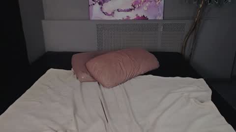 EveLibston online show from December 17, 3:39 am