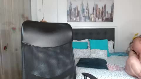 evelin_12_ online show from May 19, 2:24 pm