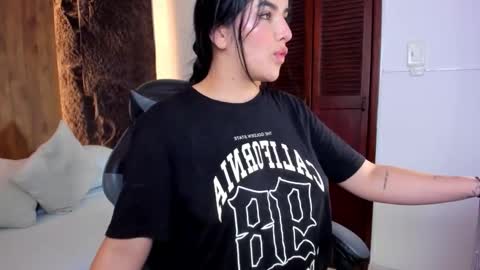 E V E L I N online show from September 12, 2:24 am