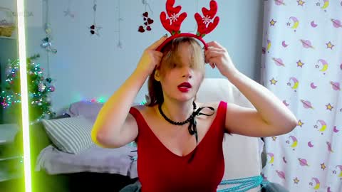 Snapshot of evelyn_harper_x chatting on December 19, 6:23 am Eve online show from December 19, 6:23 am