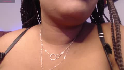 Evelyn Sandoval online show from December 27, 3:09 am