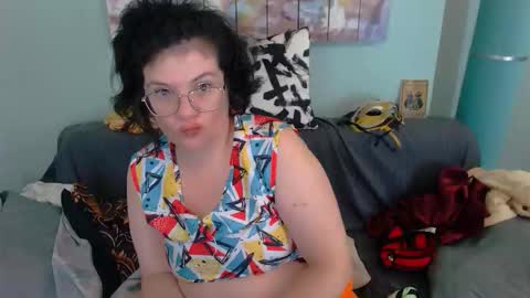 Everly online show from September 12, 10:34 pm