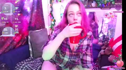 Evie online show from December 20, 6:35 pm