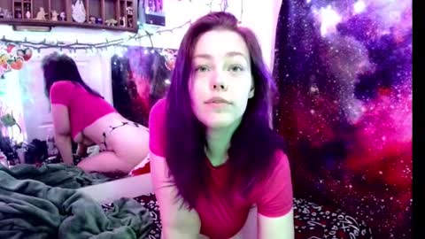 Evie online show from March 6, 6:48 pm