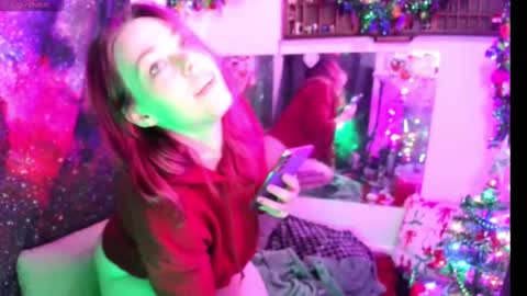 Evie online show from December 13, 8:30 am