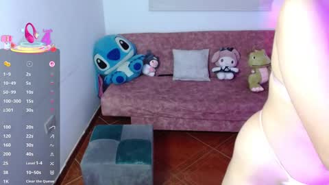Snapshot of evie_cloud chatting on February 27, 4:24 am Evie Cloud online show from February 27, 4:24 am