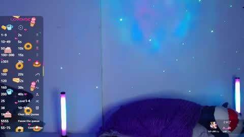 Evie Cloud online show from June 27, 5:46 am
