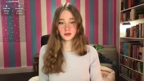 Evie3 online show from December 1, 6:33 am