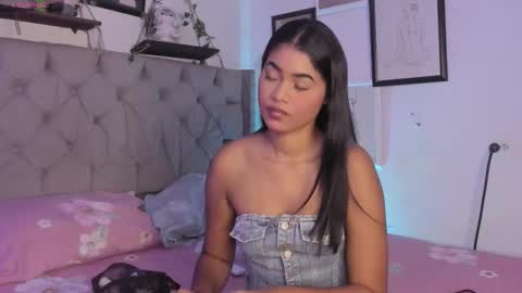 Snapshot of evieh1_ chatting on September 26, 3:25 am Ivi Alejandra online show from September 26, 3:25 am