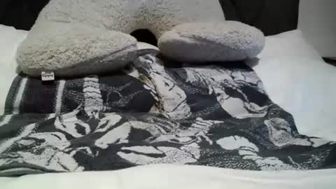 evieloves online show from February 20, 8:55 pm