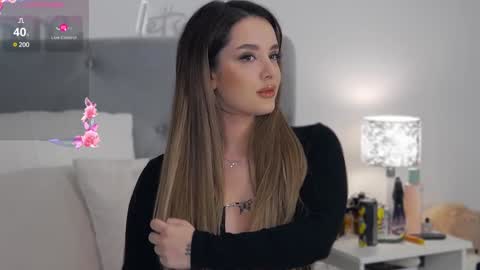 Evie online show from January 30, 8:42 pm