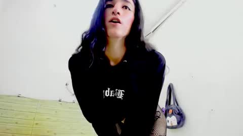 Marley independent model online show from November 26, 8:38 pm