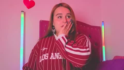 Snapshot of evy_orange1 chatting on October 19, 11:53 pm EVY online show from October 19, 11:53 pm