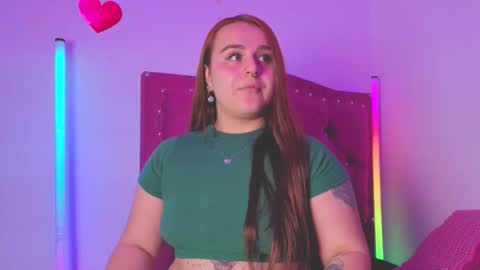 Snapshot of evy_orange1 chatting on October 12, 2:04 am EVY online show from October 12, 2:04 am