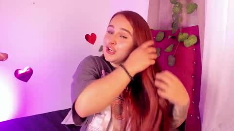 Snapshot of evy_orange1 chatting on February 28, 10:17 pm EVY online show from February 28, 10:17 pm