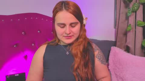 Snapshot of evy_orange1 chatting on September 26, 4:42 am EVY online show from September 26, 4:42 am