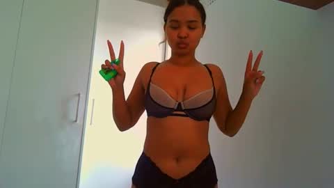 courtney online show from April 13, 6:17 am