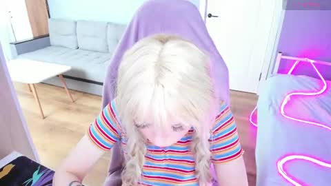  Amy  online show from July 1, 12:25 pm