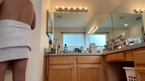 exoticroseaahh online show from January 8, 2:56 pm