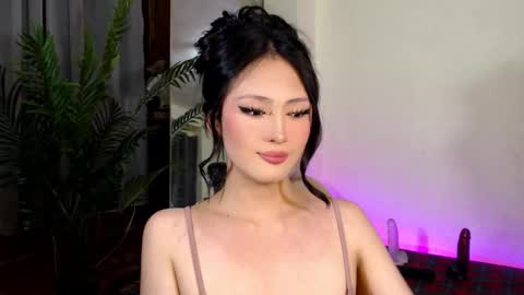 Candy  online show from December 28, 4:20 pm