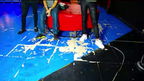 extrangers online show from November 2, 1:00 pm