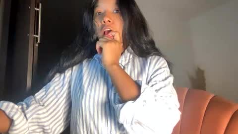 Snapshot of fabianna_laraa chatting on October 16, 8:47 am Thianna online show from October 16, 8:47 am