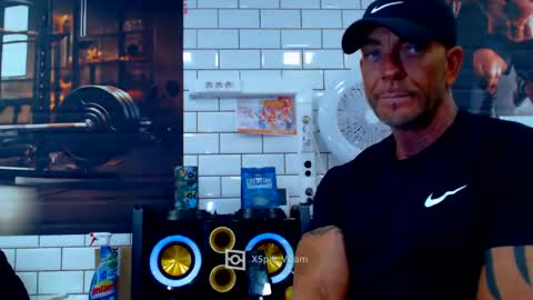 fabxxxl online show from March 1, 8:45 am