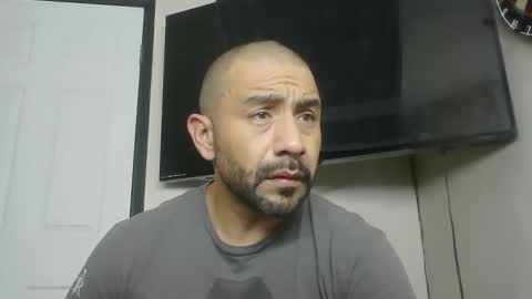 Mark online show from November 25, 8:13 am