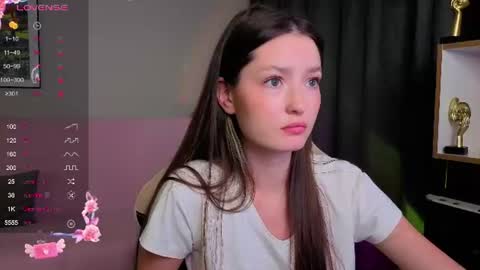 lina online show from July 12, 3:59 pm