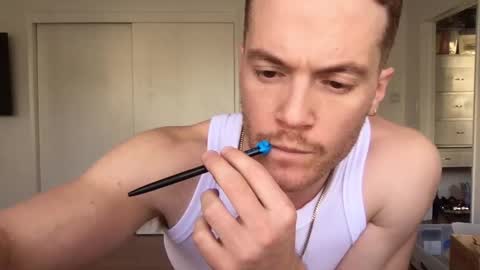 Snapshot of fairybae5 chatting on December 19, 10:21 pm Travis online show from December 19, 10:21 pm